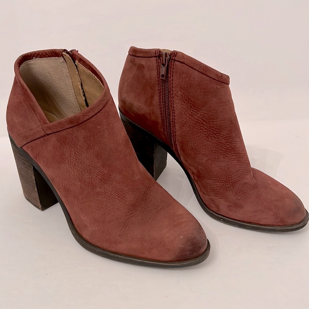 LUCKY BRAND Salza Ankle Booties Suede Leather Side Zip Stack Heel Boho Western 8